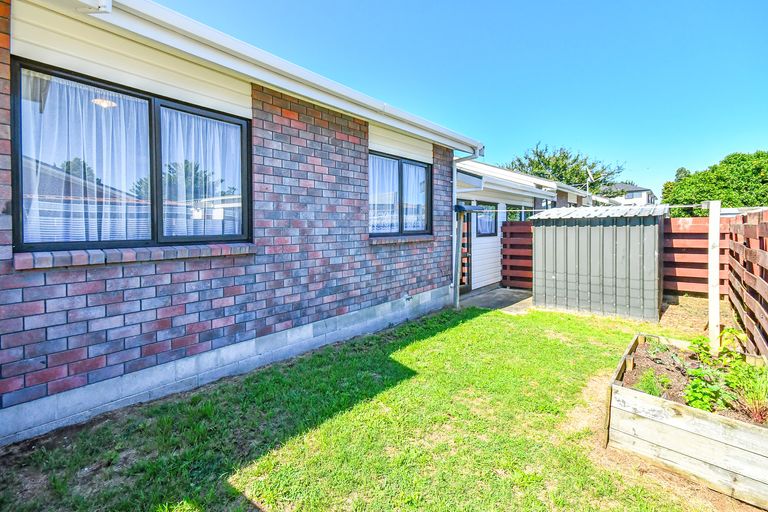 Photo of property in 1/29 Beach Road, Pahurehure, Papakura, 2113