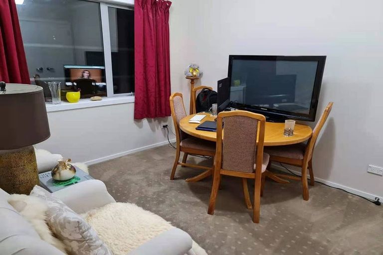 Photo of property in 2c Mckeefry Grove, Tawa, Wellington, 5028