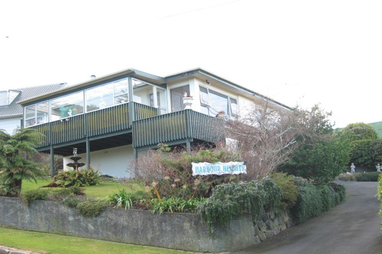Photo of property in 24 Junction Road, Ravensbourne, Dunedin, 9022