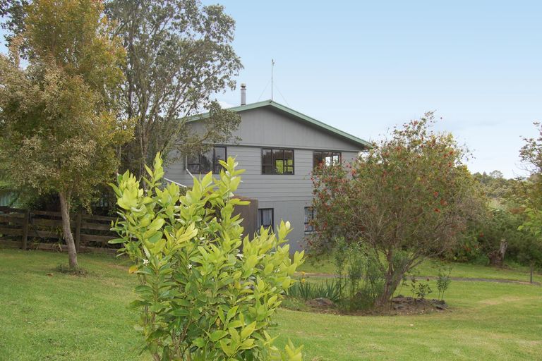 Photo of property in 461 Pahi Road, Pahi, Paparoa, 0571