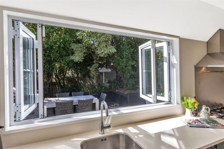 Photo of property in 30 Longhurst Terrace, Cashmere, Christchurch, 8022