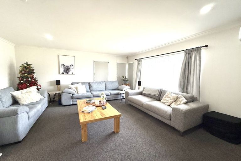 Photo of property in 1/11 Keswick Close, Northpark, Auckland, 2013