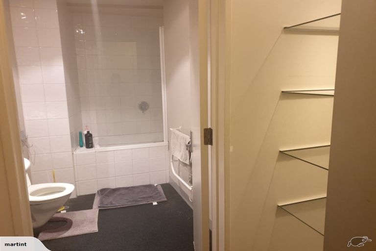 Photo of property in Gerondis Bldg Apartments, 207/60 Willis Street, Wellington Central, Wellington, 6011