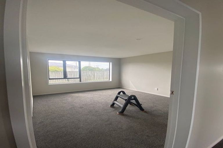 Photo of property in 1/33 Mortlake Street, Islington, Christchurch, 8042