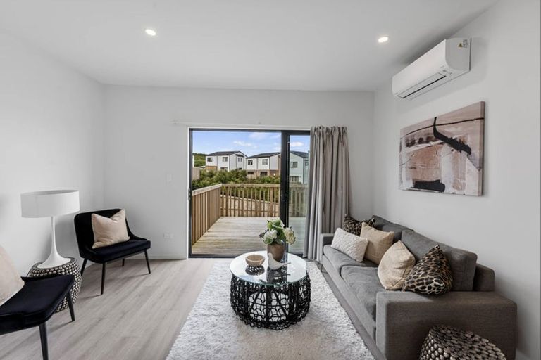 Photo of property in 6 Heketara Place, Papakura, 2110