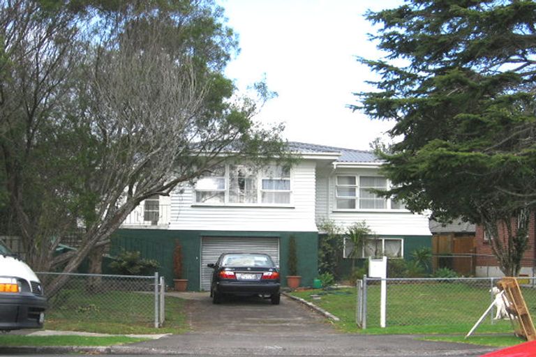 Photo of property in 62 Matipo Road, Te Atatu Peninsula, Auckland, 0610