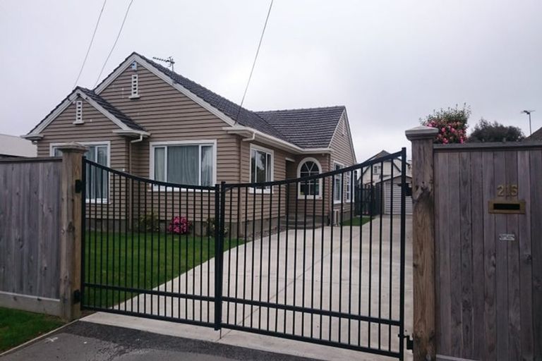 Photo of property in 215 Knowles Street, St Albans, Christchurch, 8052