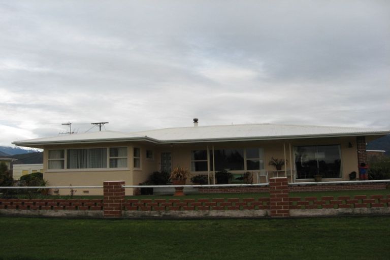 Photo of property in 97 Waitapu Road, Takaka, 7182