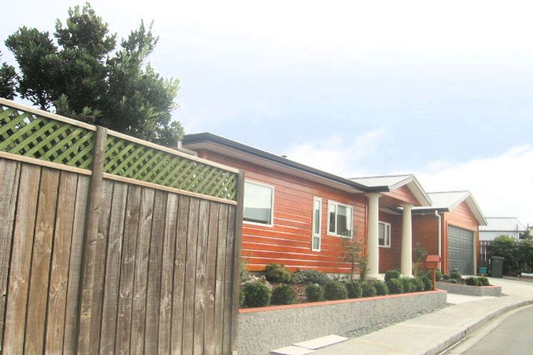 Photo of property in 8 Lemonwood Grove, Maungaraki, Lower Hutt, 5010