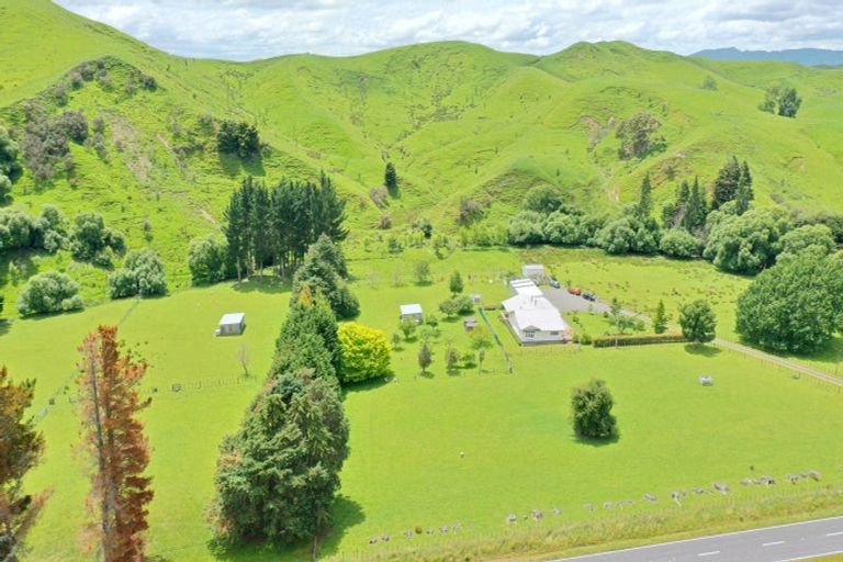 Photo of property in 709 Weber Road, Waitahora, Dannevirke, 4971
