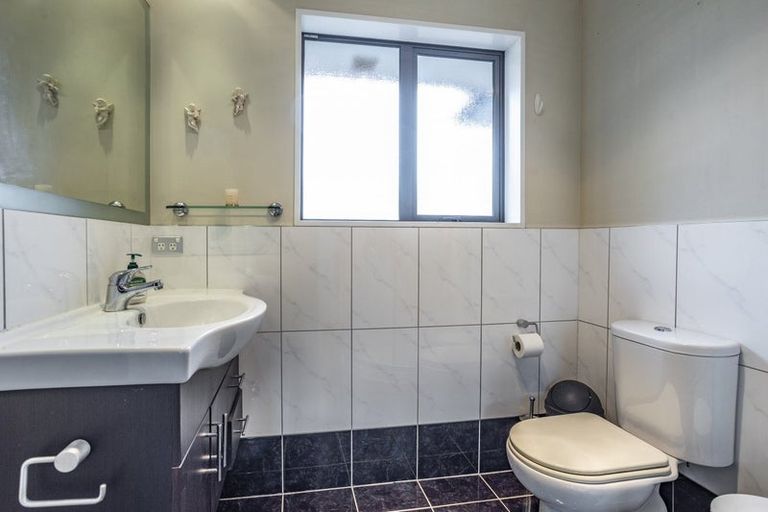 Photo of property in 18 Sycamore Close, Rangiora, 7400
