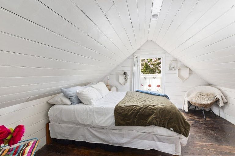 Photo of property in 77 Holloway Road, Aro Valley, Wellington, 6021