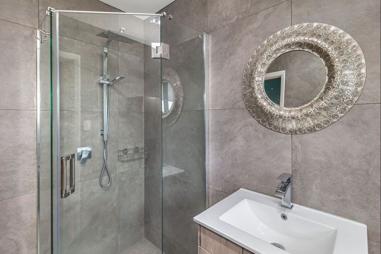 Photo of property in 261 Cambridge Street, Levin, 5510