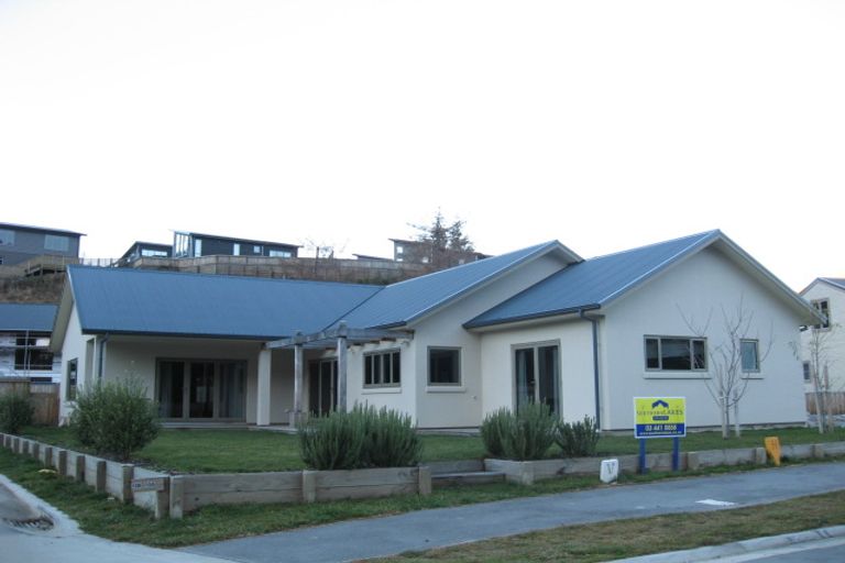 Photo of property in 17 Redfern Terrace, Arthurs Point, Queenstown, 9371