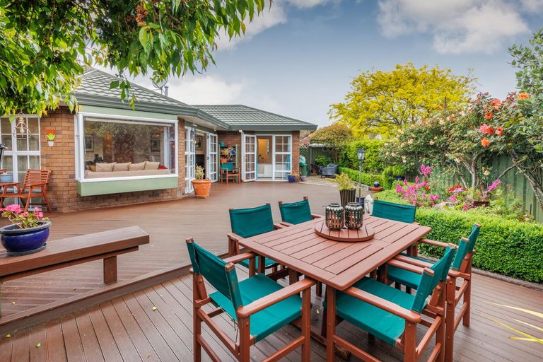 Photo of property in 5 Olive Grove, Highbury, Palmerston North, 4412