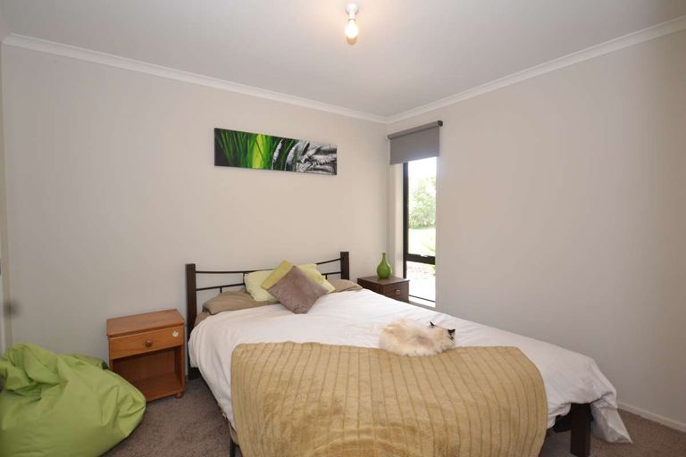 Photo of property in 10 Kotare Heights, Kerikeri, 0230