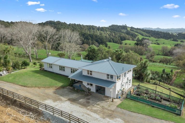 Photo of property in 624 Golden Stairs Road, Mareretu, Maungaturoto, 0589