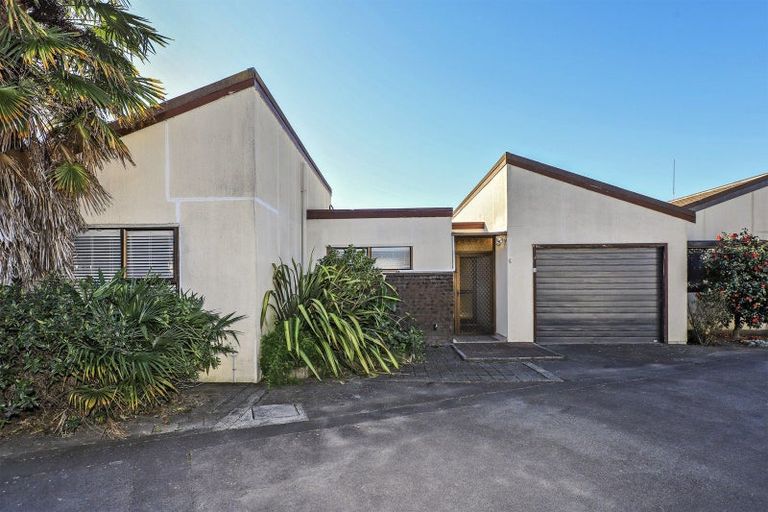 Photo of property in 3/386 Gloucester Street, Taradale, Napier, 4112