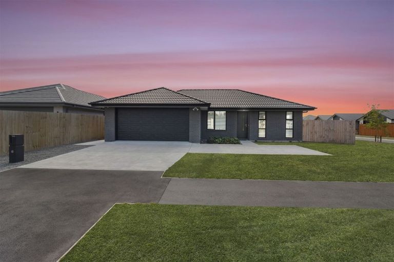 Photo of property in 165 Georgina Street, Marshland, Christchurch, 8083