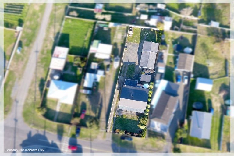 Photo of property in 27 Punga Street, Tangimoana, 4822