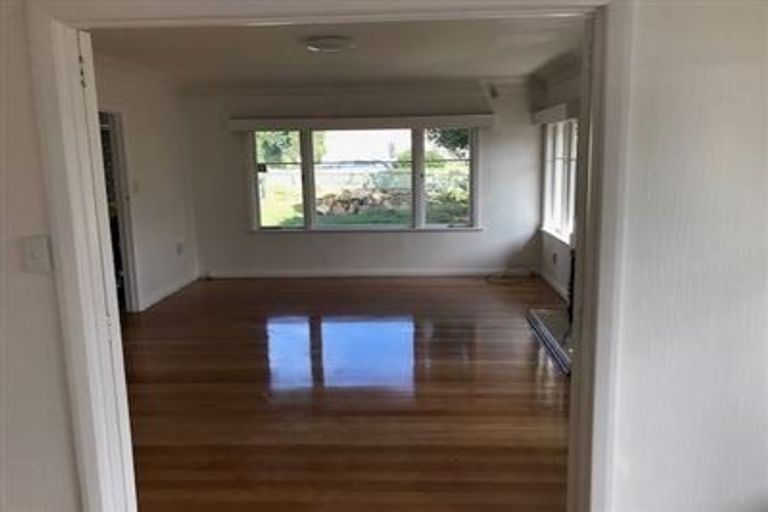 Photo of property in 17 Fyfe Avenue, Papatoetoe, Auckland, 2025