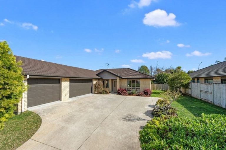 Photo of property in 27 Whitney Place, Rototuna North, Hamilton, 3210