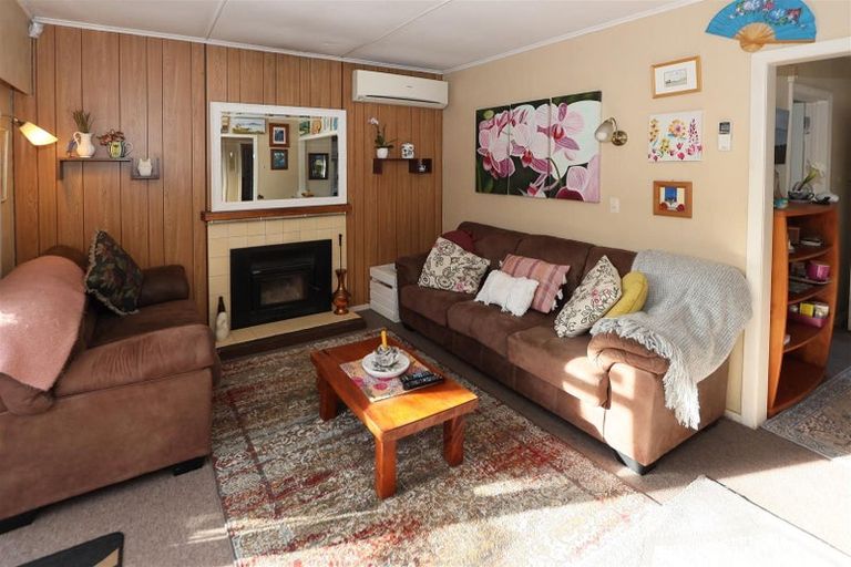 Photo of property in 14 Charles Road, Hannahs Bay, Rotorua, 3010
