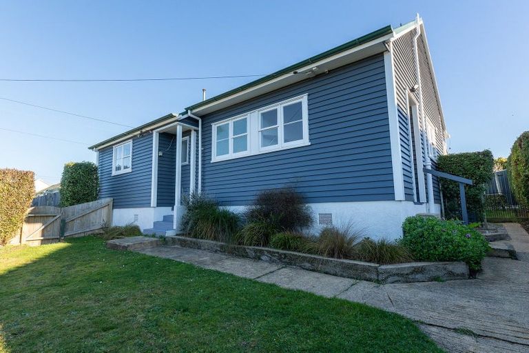 Photo of property in 37 Puketai Street, Andersons Bay, Dunedin, 9013