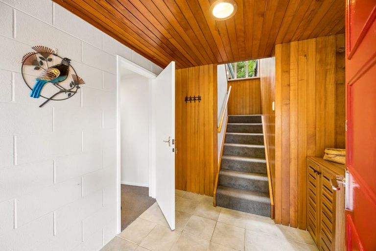 Photo of property in 7 Waima Crescent, Titirangi, Auckland, 0604