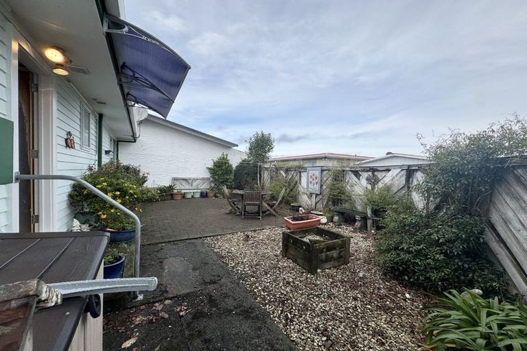 Photo of property in 8 Kew Grove, Wainuiomata, Lower Hutt, 5014