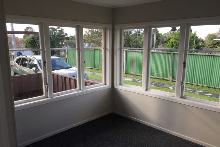 Photo of property in 45 Waipani Road, Te Atatu Peninsula, Auckland, 0610