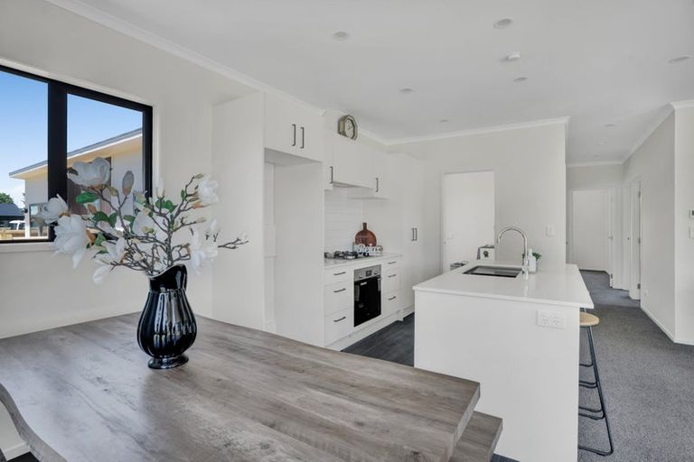 Photo of property in 11 Horoeka Street, Inglewood, 4330