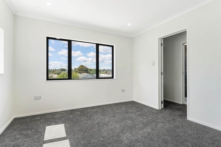 Photo of property in 19a Cornwall Road, Lyttelton, 8082