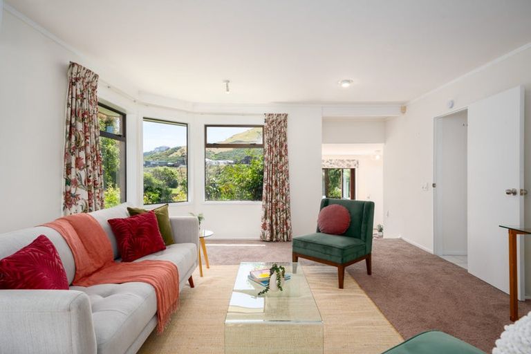 Photo of property in 14 Aintree Grove, Churton Park, Wellington, 6037