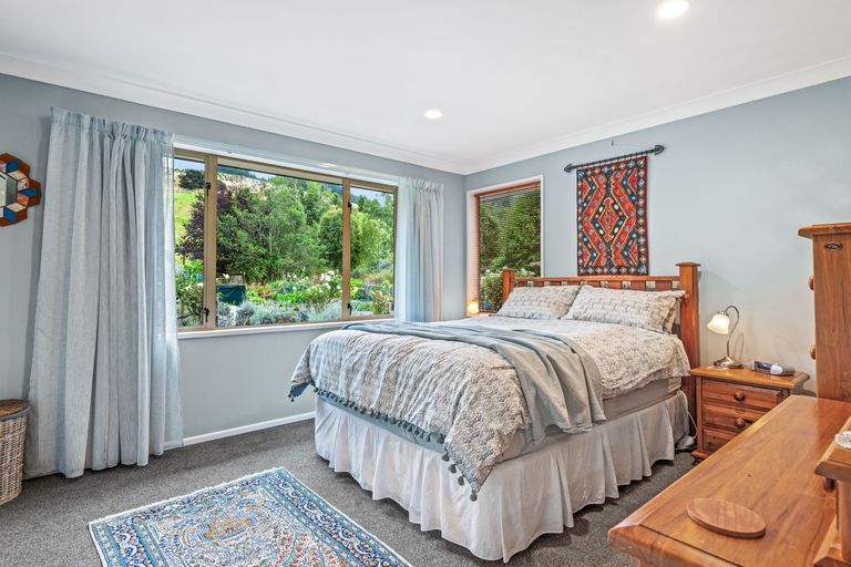 Photo of property in 16 Woodside Road, Woodside, Outram, 9073