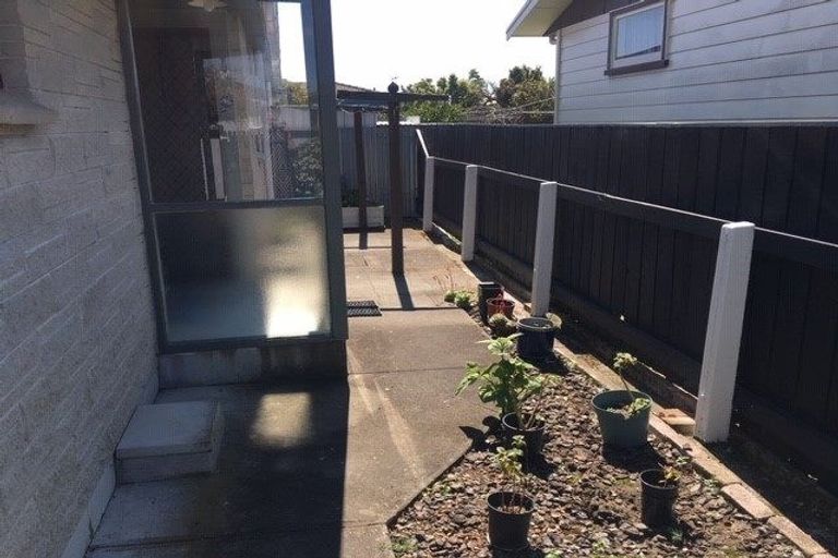 Photo of property in 214 Warwick Road, Mayfair, Hastings, 4122