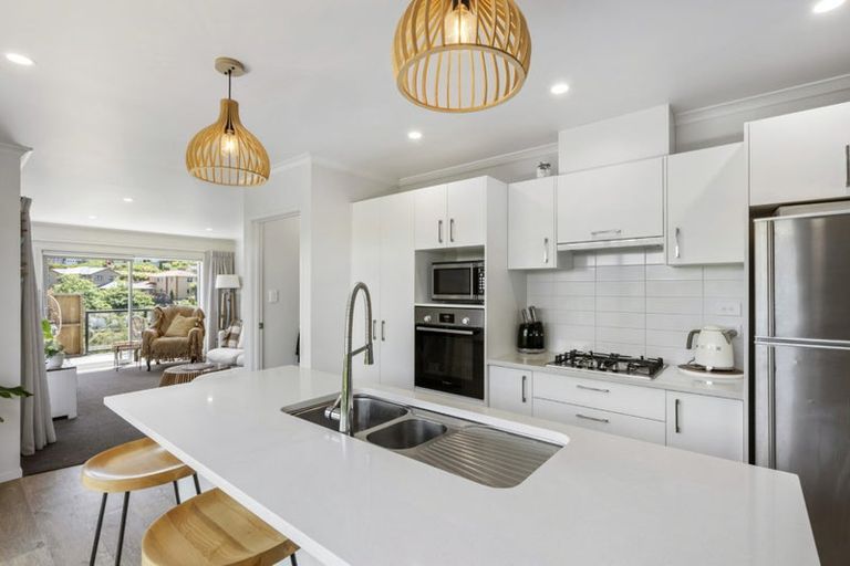 Photo of property in 17 Karauria Lane, Orewa, 0931