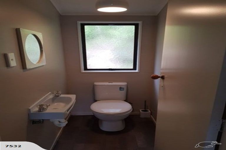 Photo of property in 34 Pekanga Road, Normandale, Lower Hutt, 5010