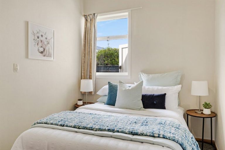 Photo of property in 49 Tawa Road, One Tree Hill, Auckland, 1061