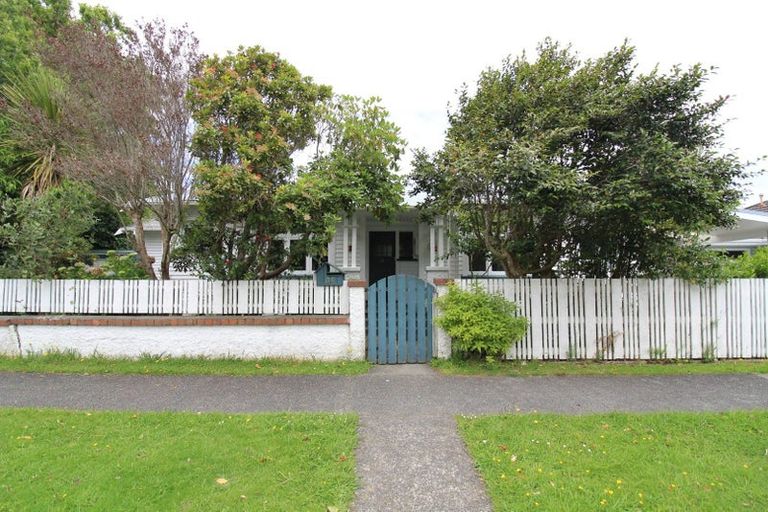Photo of property in 34 Birdwood Road, Waterloo, Lower Hutt, 5011