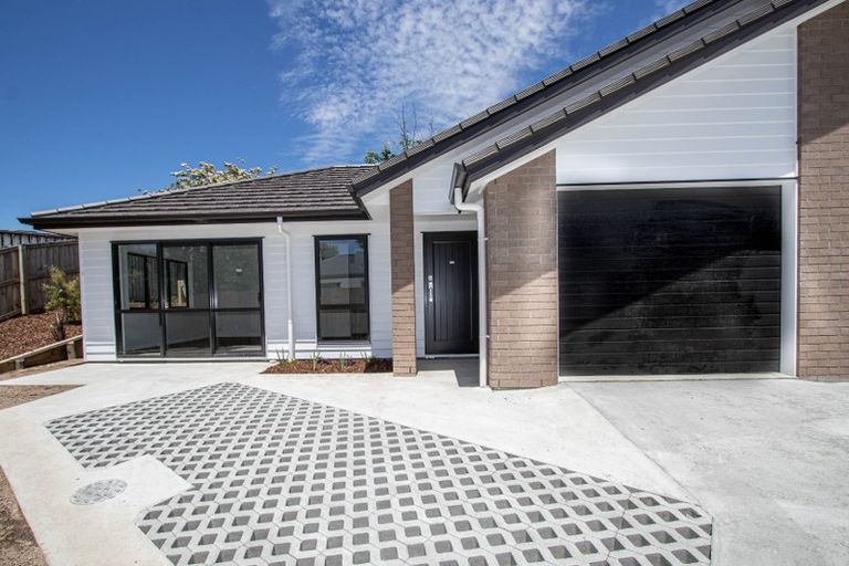 Photo of property in 2/23 Maccallum Court, Rototuna, Hamilton, 3210