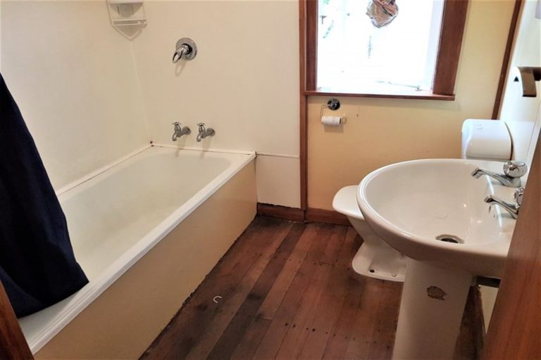 Photo of property in 111 Apatu Street, Wairoa, 4108