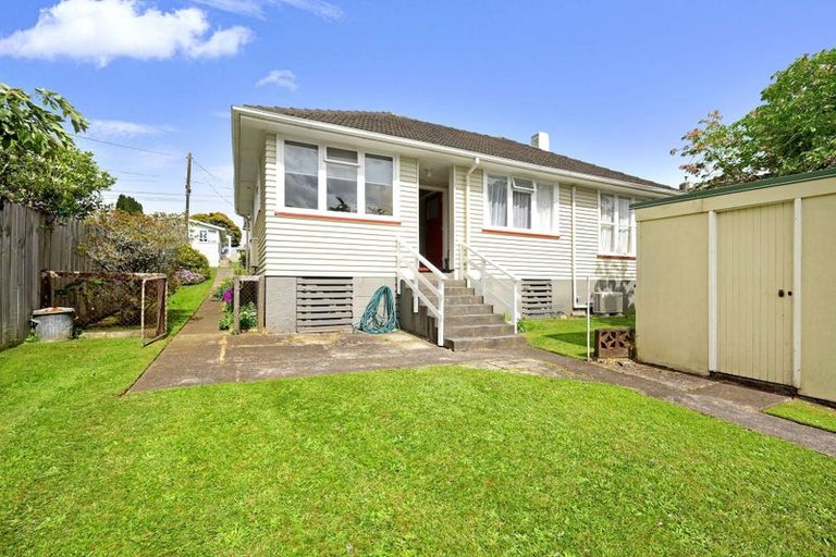 Photo of property in 42 Banks Street, Marfell, New Plymouth, 4310