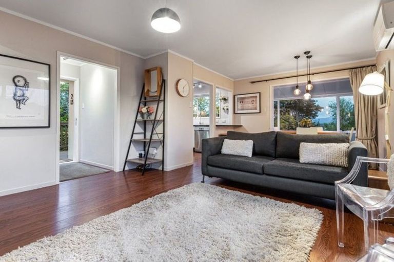 Photo of property in 2/13 Zita Maria Drive, Massey, Auckland, 0614