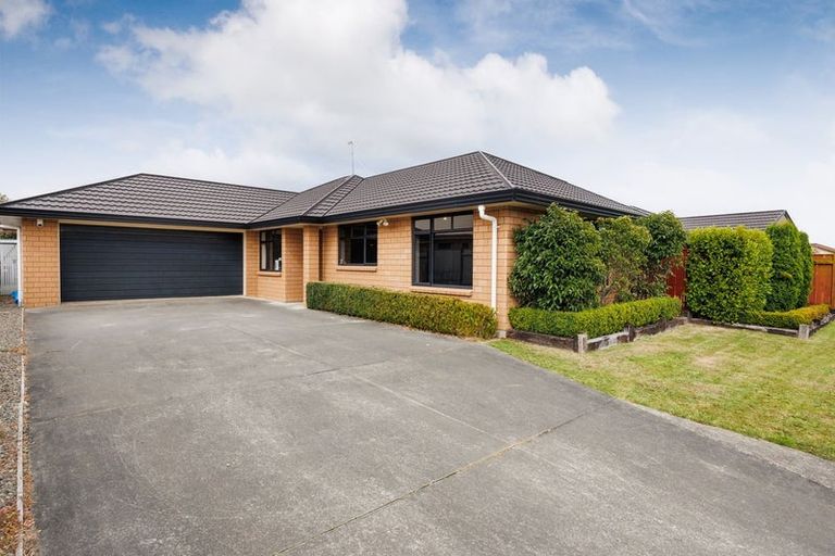Photo of property in 46 Geneva Terrace, Kelvin Grove, Palmerston North, 4414