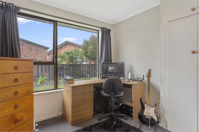 Photo of property in 257 Queenspark Drive, Parklands, Christchurch, 8083