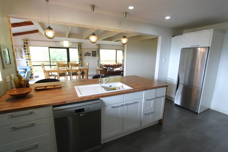 Photo of property in 26 Dickson Street, Macandrew Bay, Dunedin, 9014