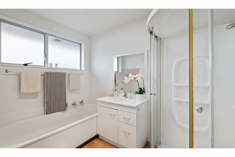 Photo of property in 12 Karnak Crescent, Russley, Christchurch, 8042