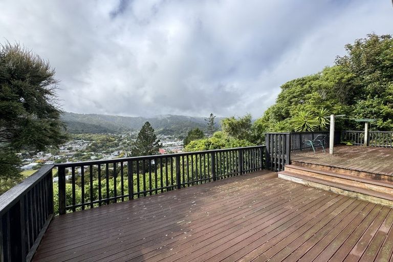 Photo of property in 129 Holborn Drive, Stokes Valley, Lower Hutt, 5019