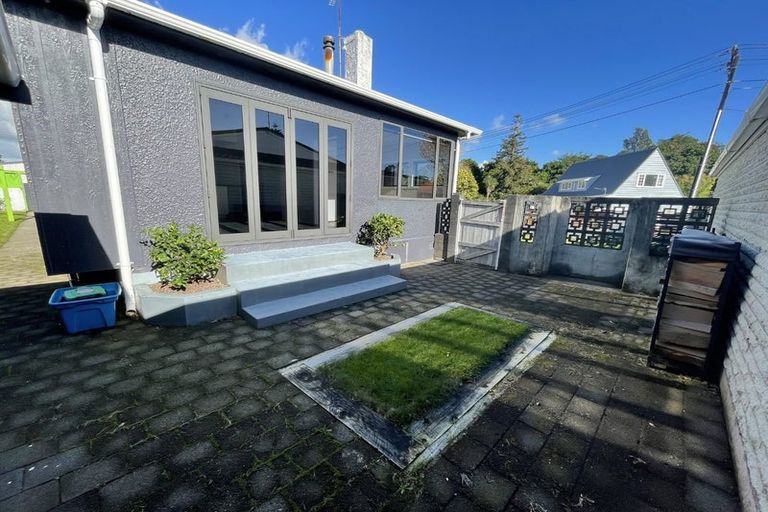 Photo of property in 23 List Street, Welbourn, New Plymouth, 4310